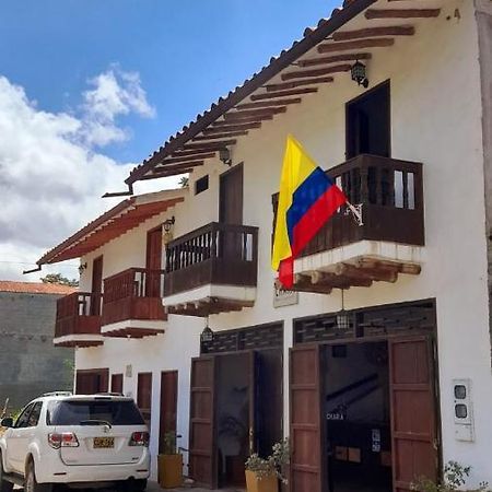 Casona Chara Hotell Barichara Exteriör bild