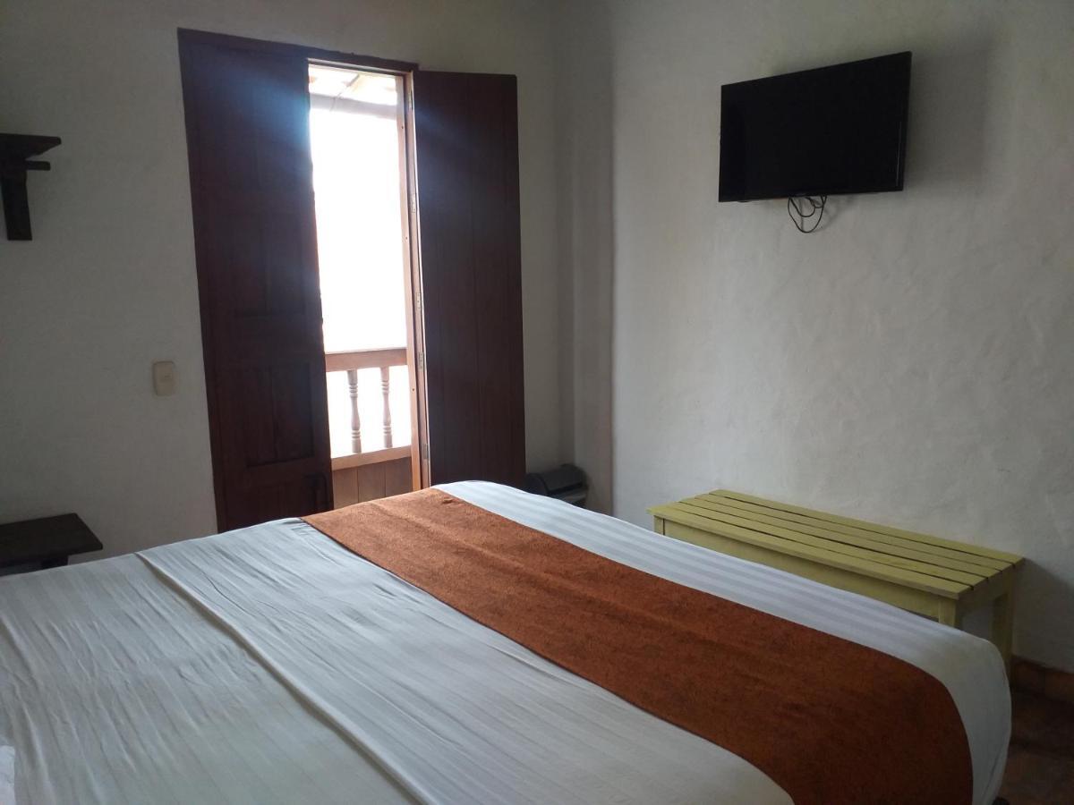 Casona Chara Hotell Barichara Exteriör bild
