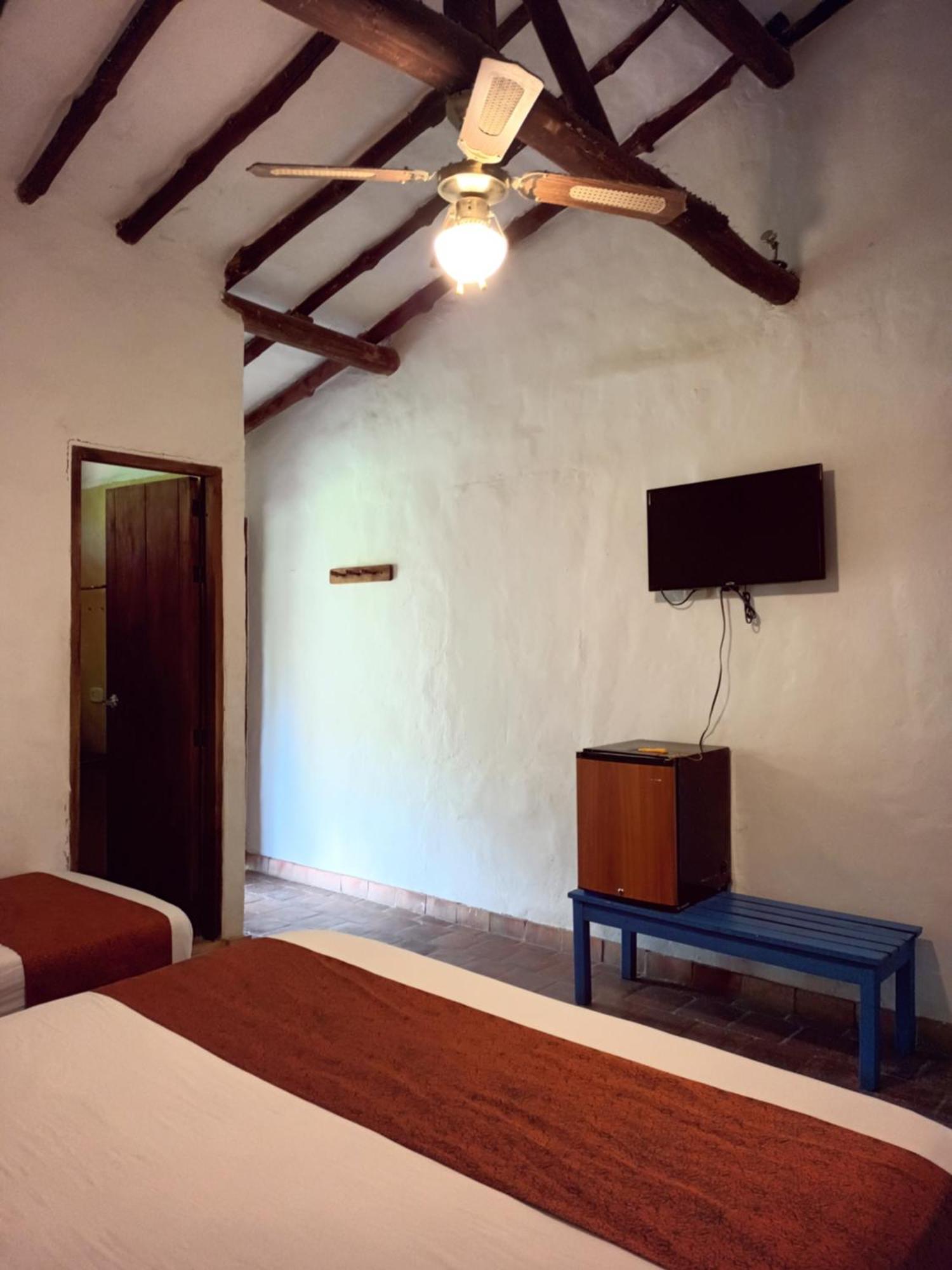 Casona Chara Hotell Barichara Exteriör bild