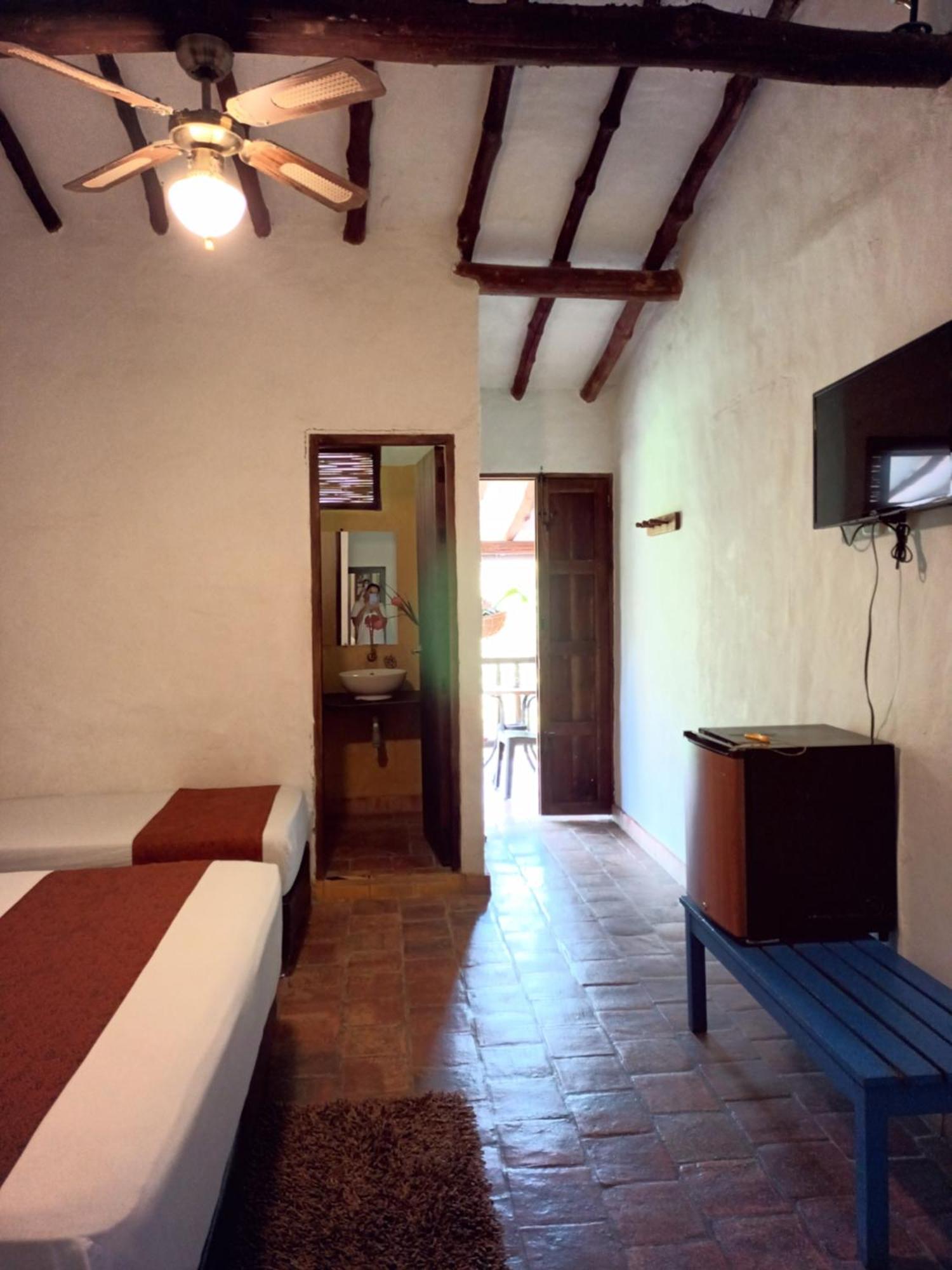 Casona Chara Hotell Barichara Exteriör bild