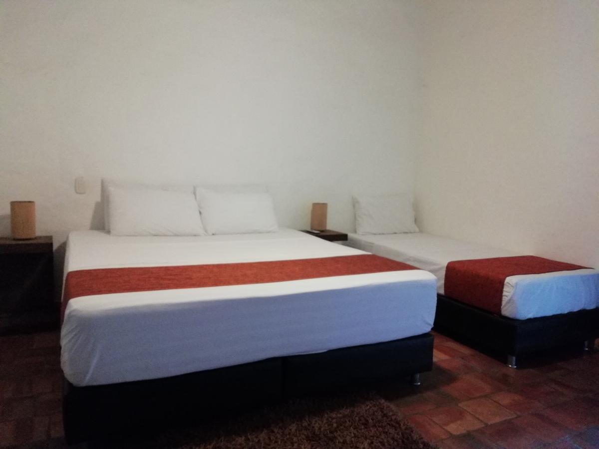 Casona Chara Hotell Barichara Exteriör bild